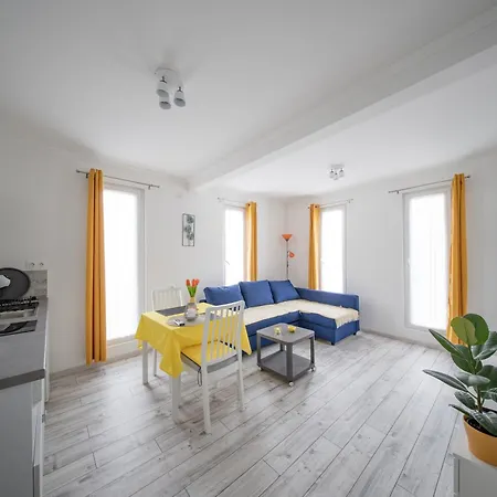 Sukorose Jacuzzis Vendeghaz Daire *